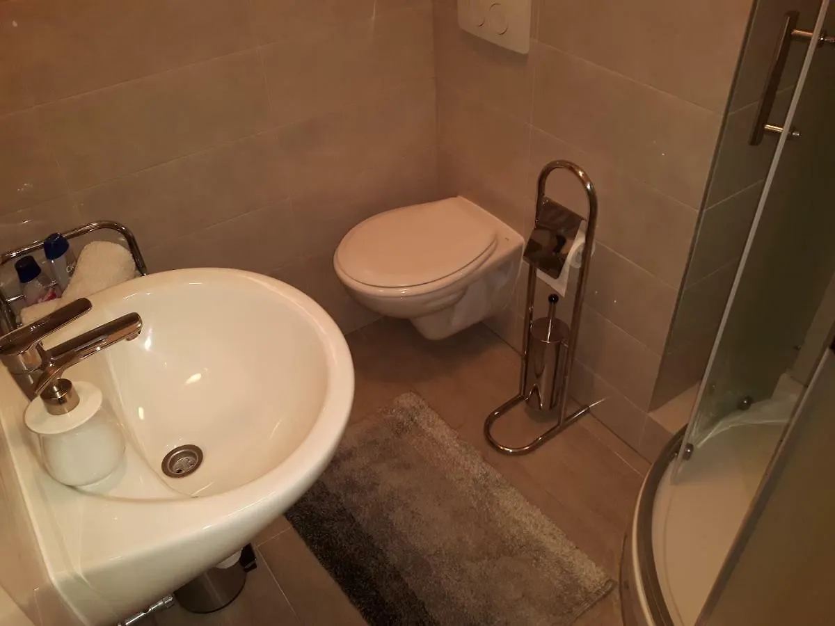 Tajc Rooms 3*, Split